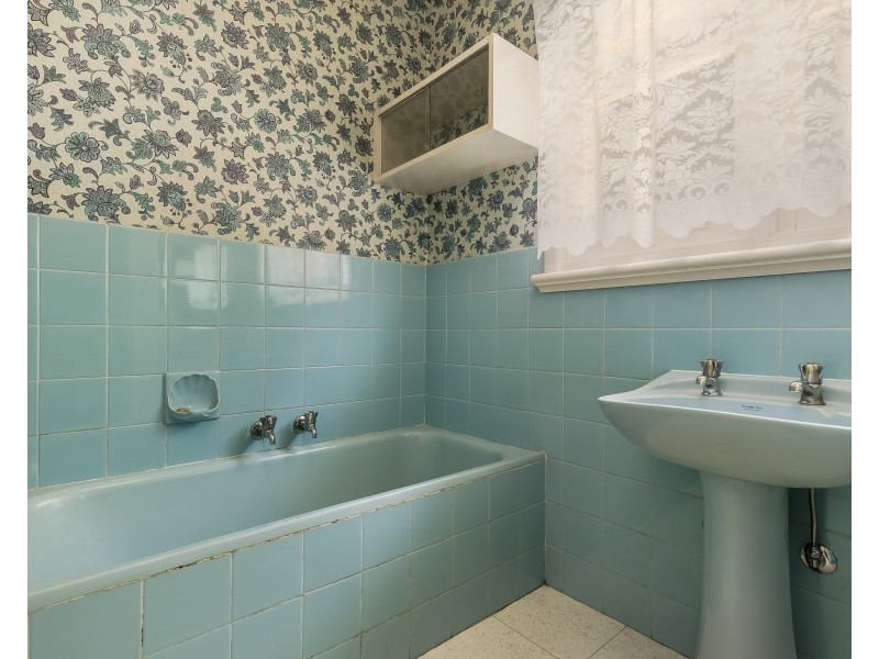 52 Pepperell Avenue, Glen Waverley VIC 3150