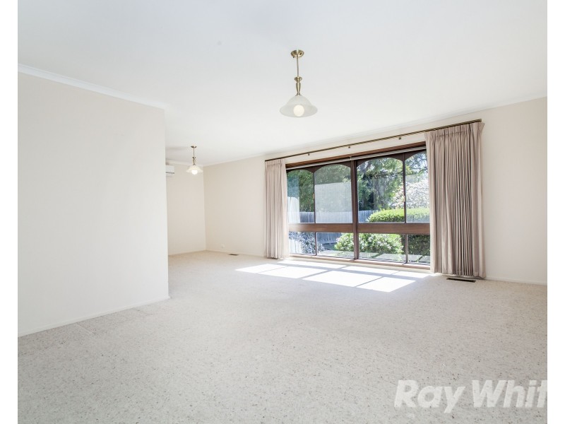 7 Cairn Grove, Glen Waverley VIC 3150
