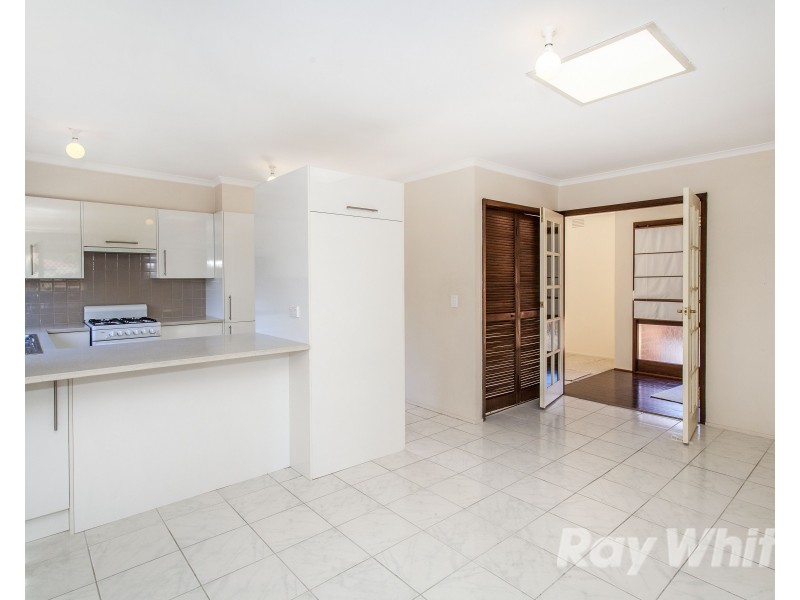7 Cairn Grove, Glen Waverley VIC 3150