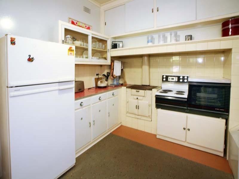 28 Wadham Parade, Mount Waverley VIC 3149