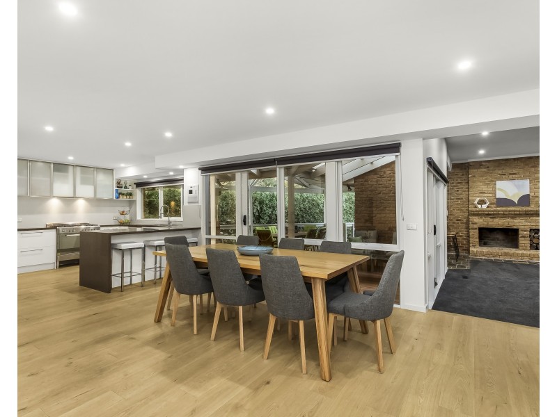 1 Carrington Court, Burwood East VIC 3151