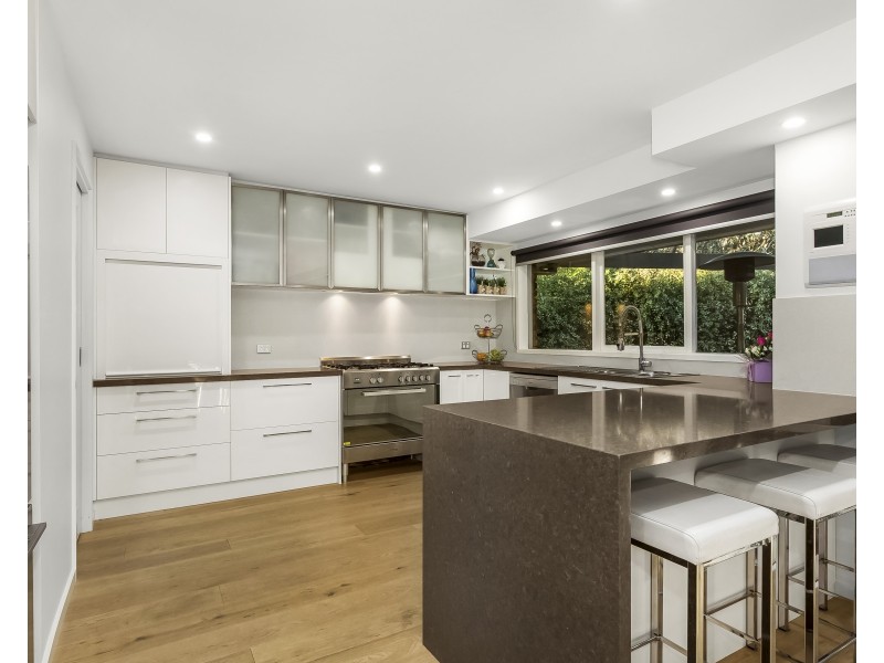 1 Carrington Court, Burwood East VIC 3151