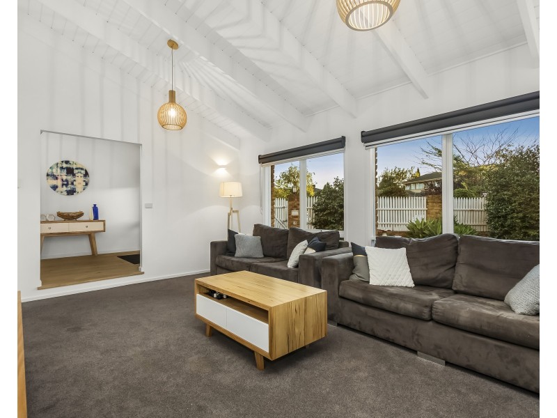 1 Carrington Court, Burwood East VIC 3151