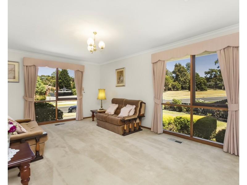 2/58 Whalley Drive, Wheelers Hill VIC 3150