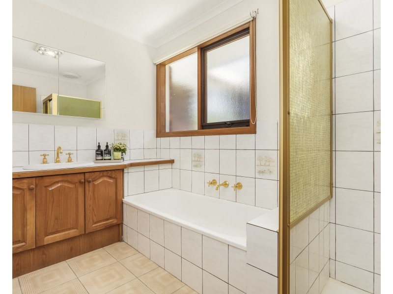 2/58 Whalley Drive, Wheelers Hill VIC 3150