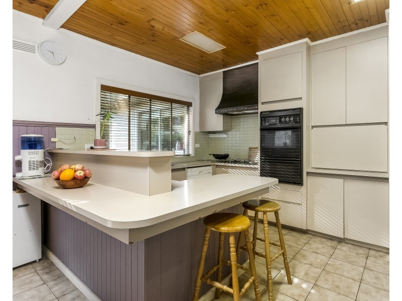 48 Pepperell Avenue, Glen Waverley VIC 3150