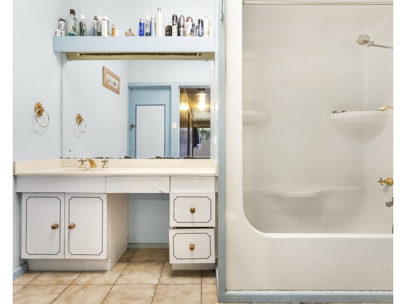 48 Pepperell Avenue, Glen Waverley VIC 3150