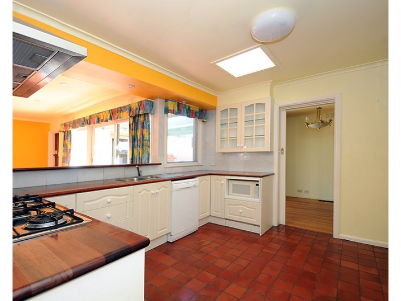 49 Glen Tower Drive, Glen Waverley VIC 3150