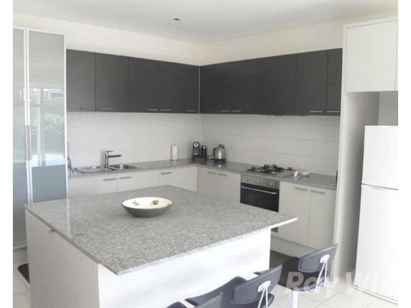 32 Stadium Circuit, Mulgrave VIC 3170