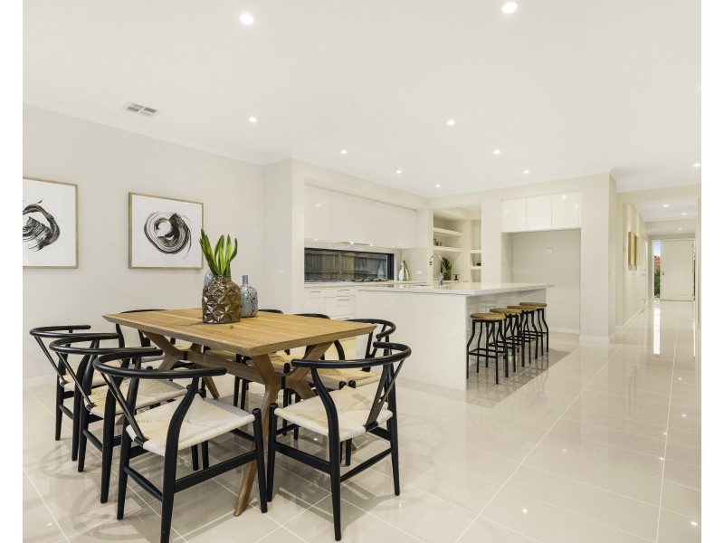 13 Viggers Parade, Glen Waverley VIC 3150