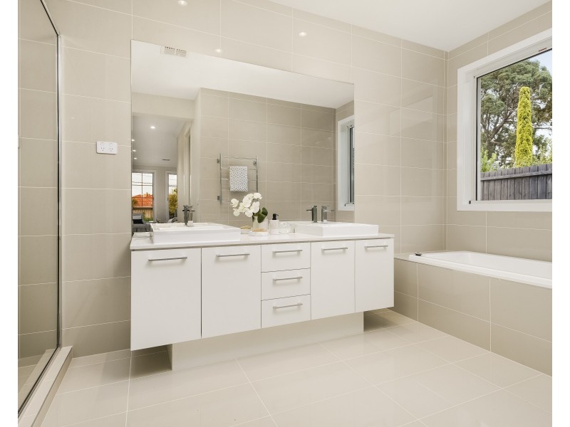 13 Viggers Parade, Glen Waverley VIC 3150