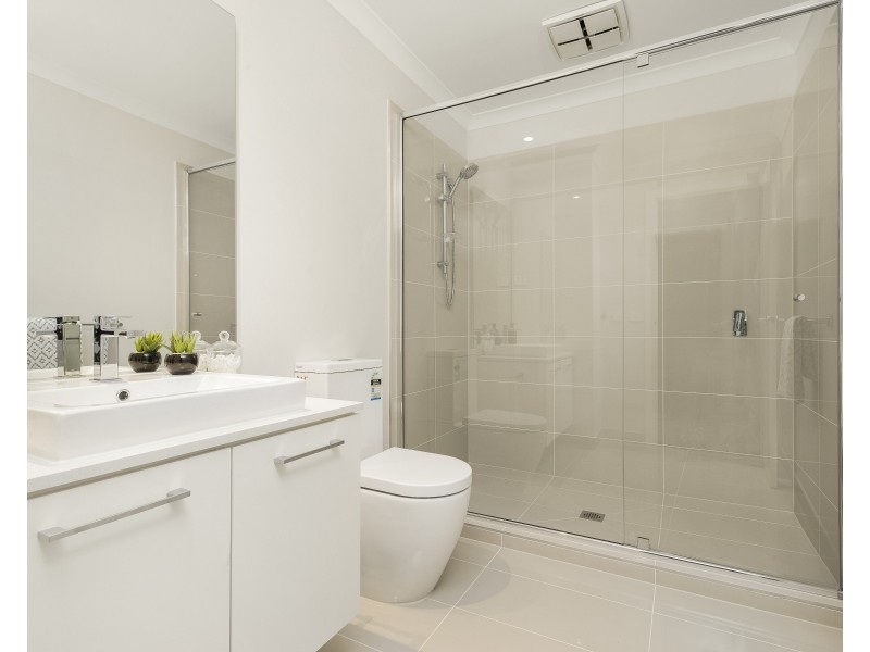 13 Viggers Parade, Glen Waverley VIC 3150