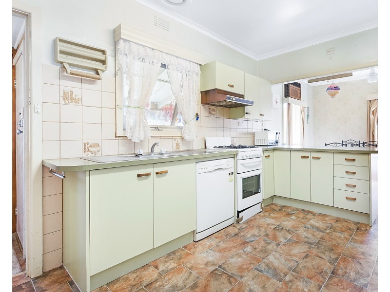 27 Charlton Street, Springvale VIC 3171