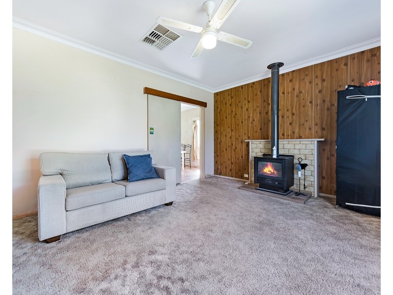 27 Charlton Street, Springvale VIC 3171