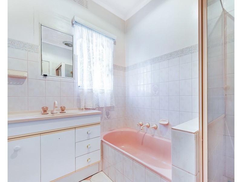 27 Charlton Street, Springvale VIC 3171