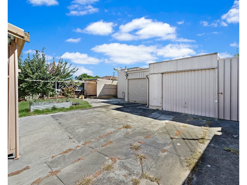 27 Charlton Street, Springvale VIC 3171