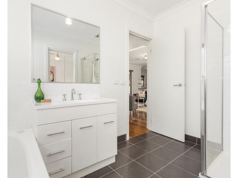 2/39 Harwell Road, Ferntree Gully VIC 3156