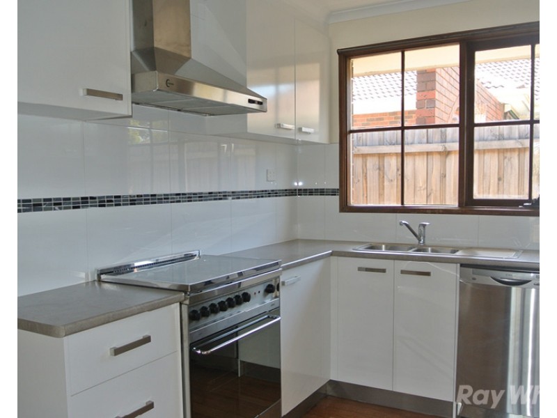 4 Searle Court, Dandenong North VIC 3175