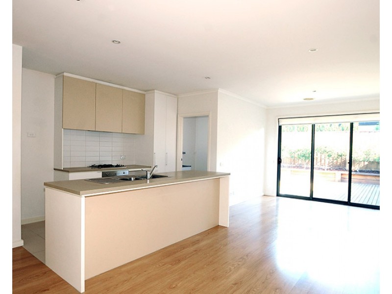 24 St James Park Drive, Mulgrave VIC 3170