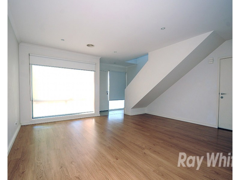 24 St James Park Drive, Mulgrave VIC 3170