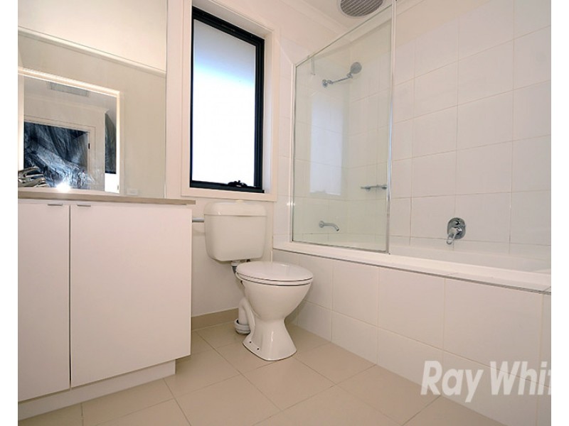 24 St James Park Drive, Mulgrave VIC 3170