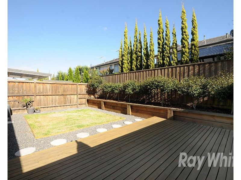 24 St James Park Drive, Mulgrave VIC 3170