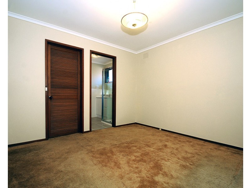 58 Shelton Crescent, Noble Park North VIC 3174