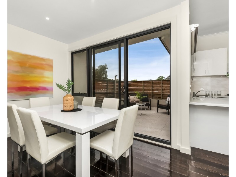1/240 Elgar Road, Box Hill South VIC 3128