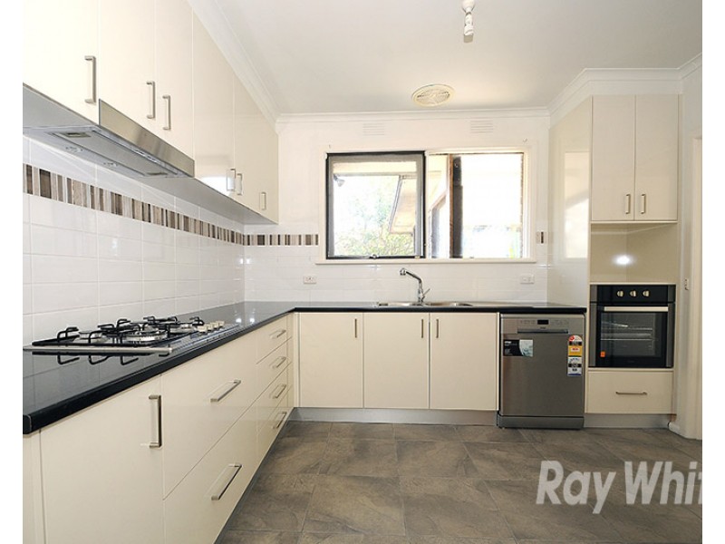 82 Whites Lane, Glen Waverley VIC 3150