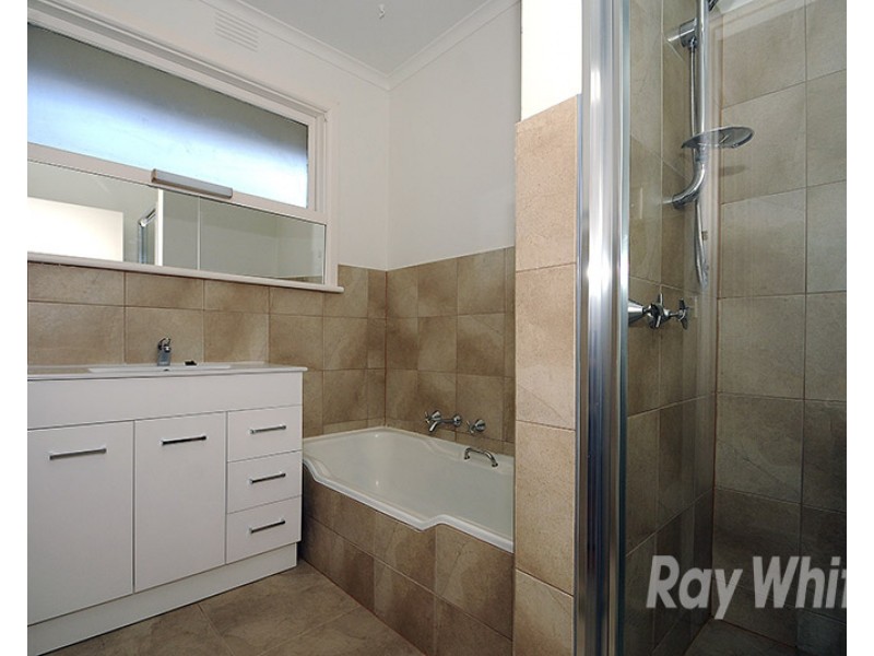 82 Whites Lane, Glen Waverley VIC 3150