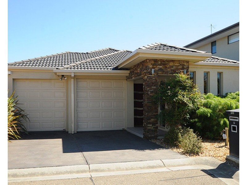 9 Thomas Close, Mount Eliza VIC 3930