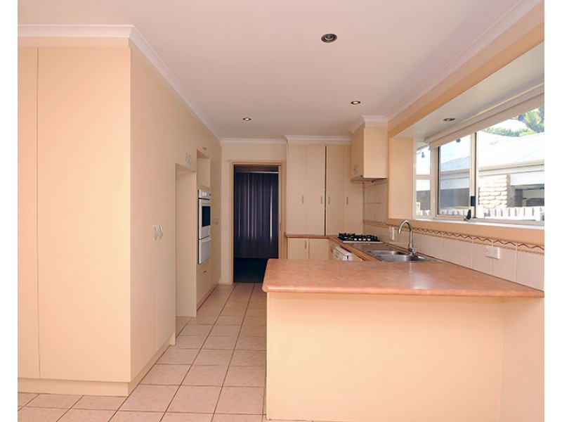 12 Anora Crescent, Mulgrave VIC 3170