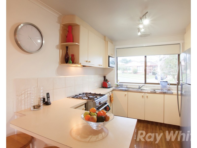 8 Prospect Hill Crescent, Dandenong North VIC 3175