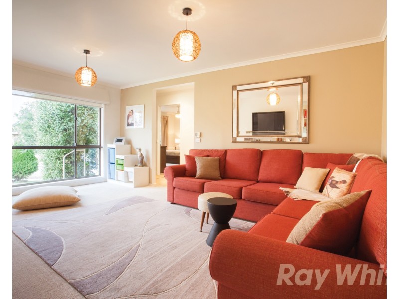 8 Prospect Hill Crescent, Dandenong North VIC 3175