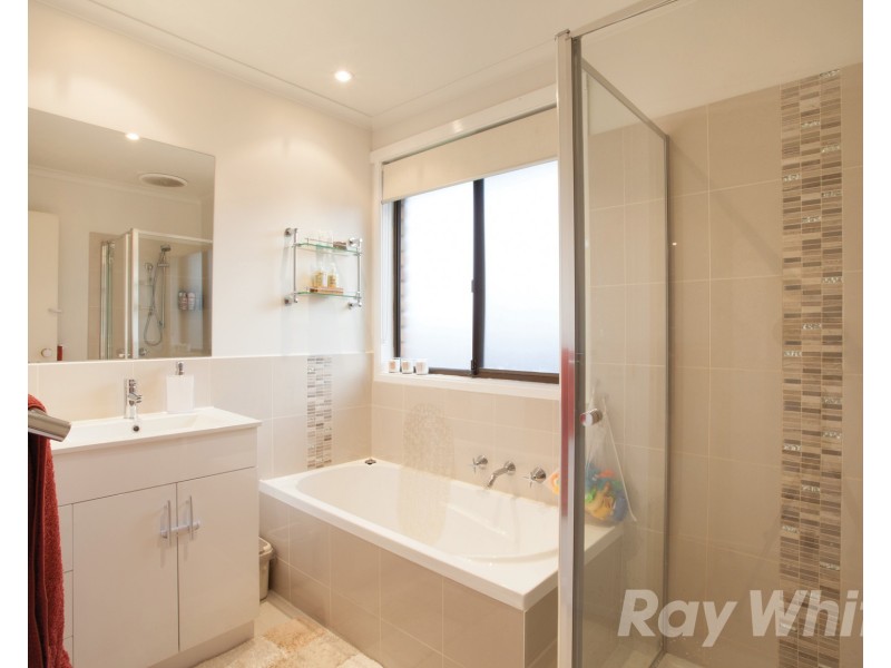 8 Prospect Hill Crescent, Dandenong North VIC 3175