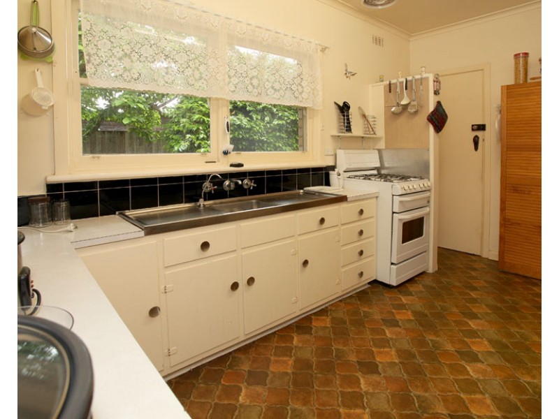 12 Panoramic Grove, Glen Waverley VIC 3150