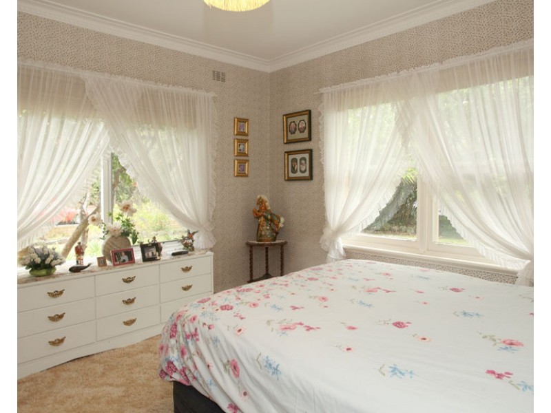 12 Panoramic Grove, Glen Waverley VIC 3150