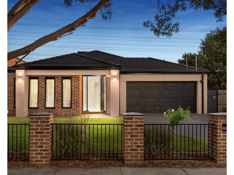 36 Johnson Drive, Glen Waverley VIC 3150