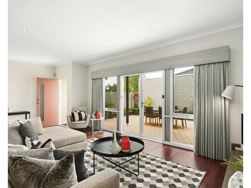 2/20 Tulloch Grove, Glen Waverley VIC 3150