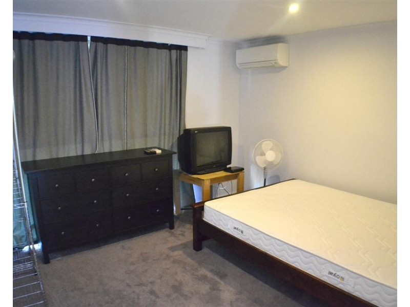 1/10 Westerfield Drive, Notting Hill VIC 3168