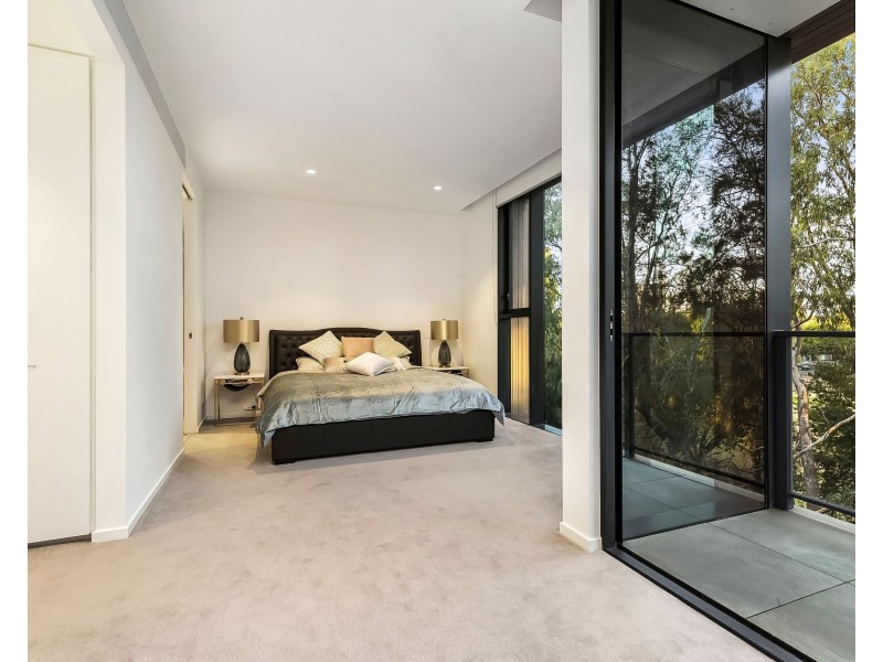 11 Periwinkle Place, Armadale VIC 3143