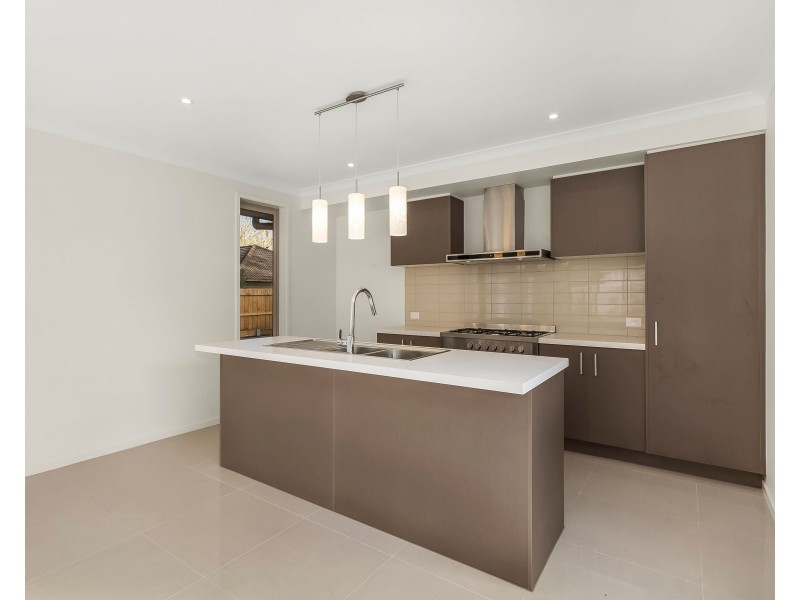 2/34 Kirstina Road, Glen Waverley VIC 3150