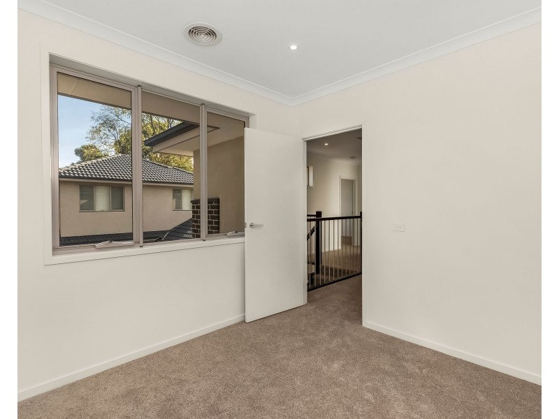 2/34 Kirstina Road, Glen Waverley VIC 3150