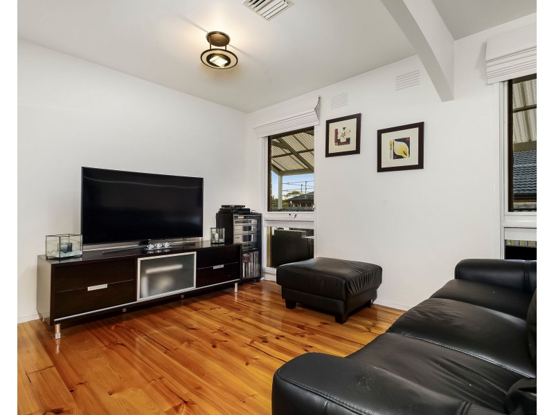 19 Fernbank Crescent, Mulgrave VIC 3170