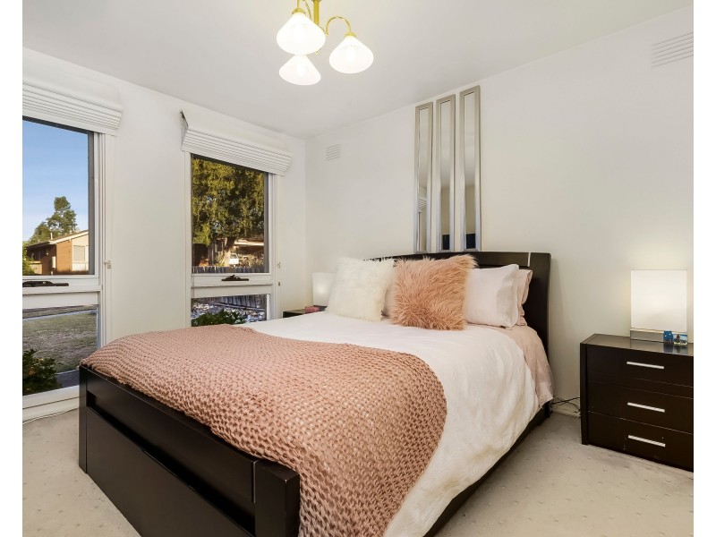 19 Fernbank Crescent, Mulgrave VIC 3170