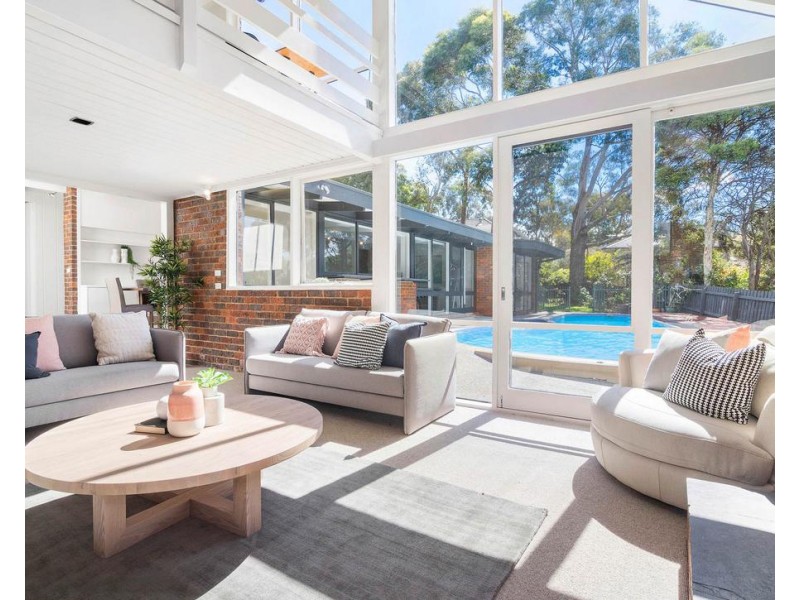 1 Greenbriar Avenue, Wheelers Hill VIC 3150