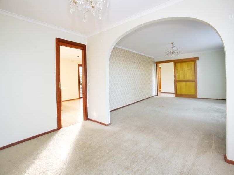 2 Poets Court, Glen Waverley VIC 3150