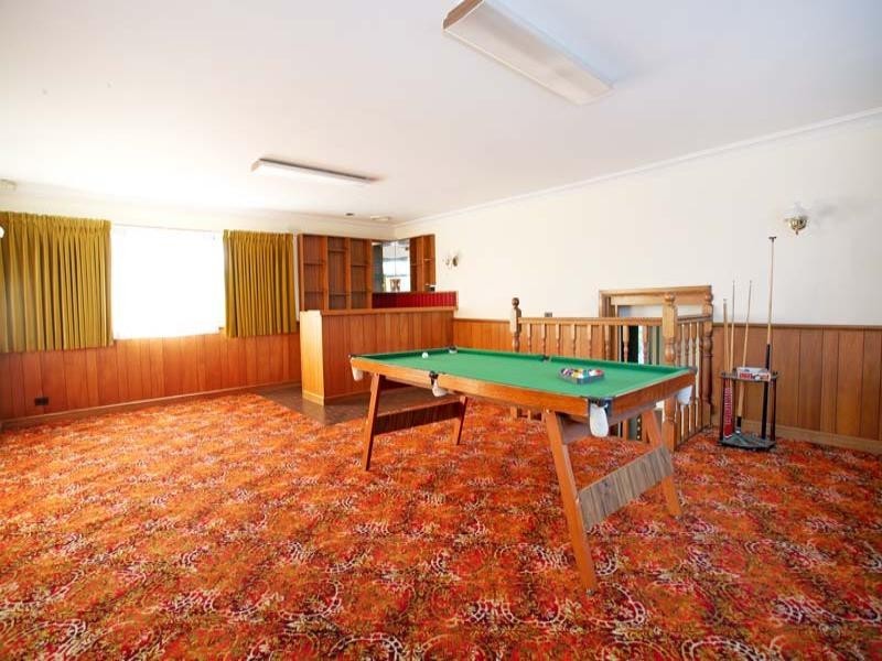 2 Poets Court, Glen Waverley VIC 3150