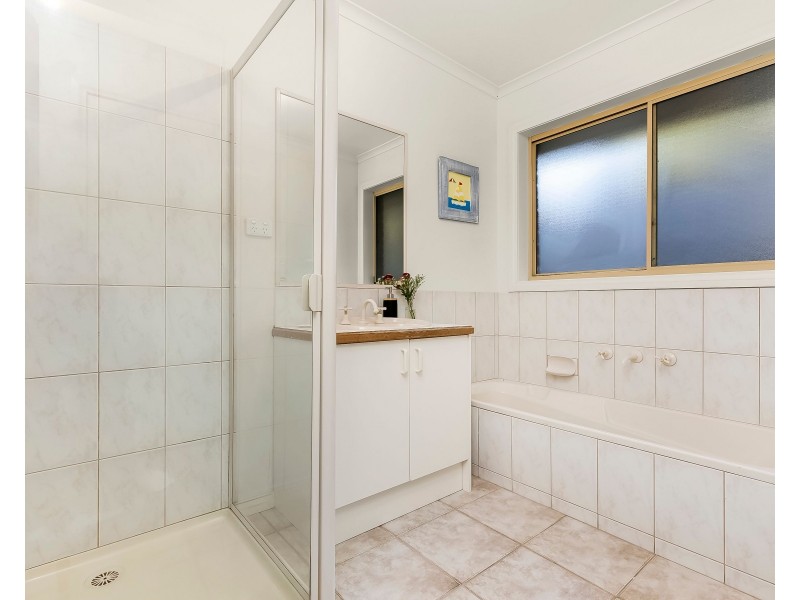 2/8 Olinda Street, Glen Waverley VIC 3150