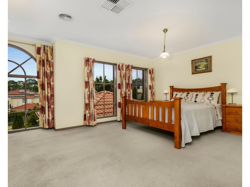 4 Lori Place, Glen Waverley VIC 3150